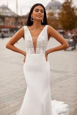 Nazan Gown -Alamour The Label Shop 44 e275c5a5 c9bd 4c41 8615 1a2d5dccb10b