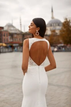 Nazan Gown -Alamour The Label Shop 45 5490a9fd fc71 4851 8d75 d007cb33cd27