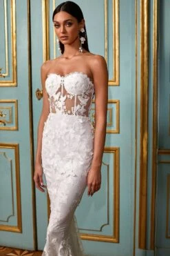 Thalia - White -Alamour The Label Shop 59 02fcf250 5c81 4fdb 86f6 df3961cc621a