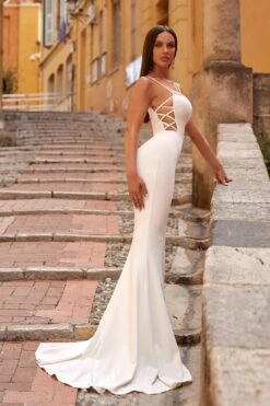 Kasey - White -Alamour The Label Shop 66 b933e67d 376c 417b 8bf6 960d668eaa8a