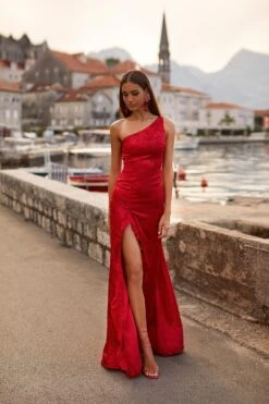 Mirela Gown -Alamour The Label Shop 73 8404adfa de18 4959 a36b f591cb0cc1af