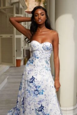 Akela Dress -Alamour The Label Shop 88 0da657d4 3b57 4dbe 9421 878dd3987770