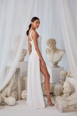 Laria - White -Alamour The Label Shop 8 1600x 460a985a 56b4 4334 9974 4c8b56dad474