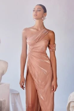 Beatrice -Alamour The Label Shop beatrice4 0ab1ff86 9d09 4f6a a6a6 0a1482fcfb7a